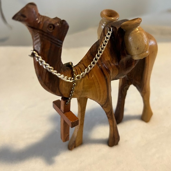 Sale 6" HANDCARVED CAMEL VINTAGE OLIVE WOOD WATER JUG HARNESS DESERT - Picture 1 of 5